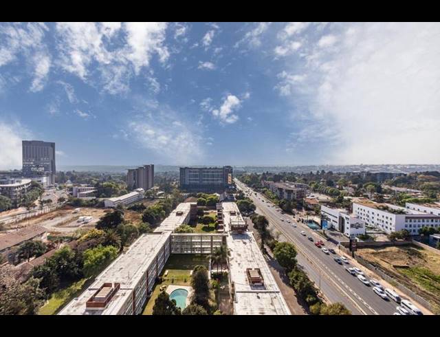 4 BEDROOM APARTMENT FOR SALE IN SANDTON CENTRAL